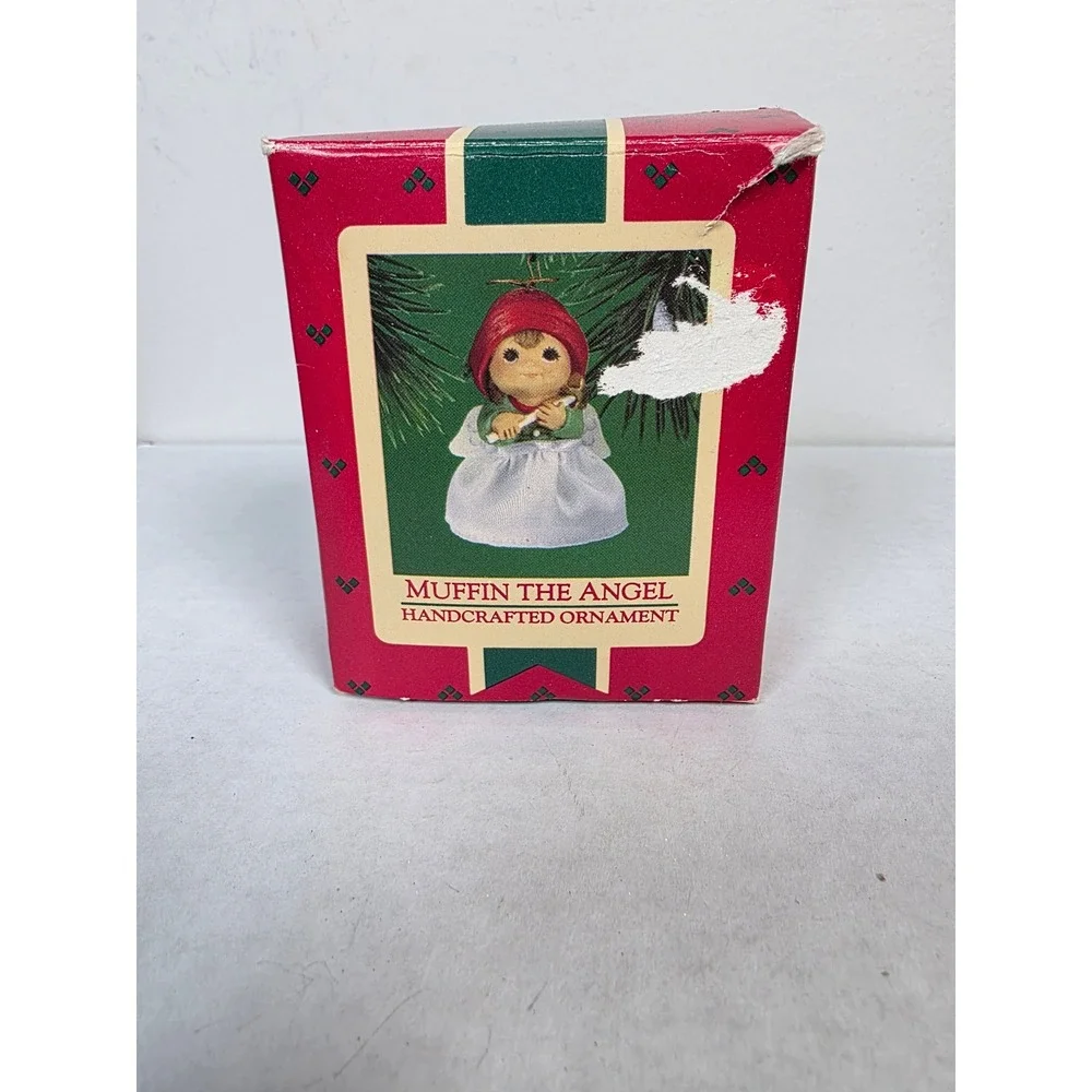 Muffin the Angel - Vintage 1985 Hallmark Keepsake Ornament QX4835